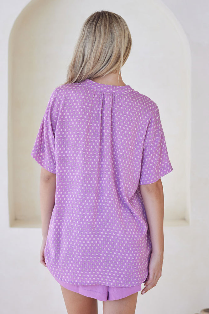 
                      
                        Chiara Blouse / Daisy Lilac
                      
                    