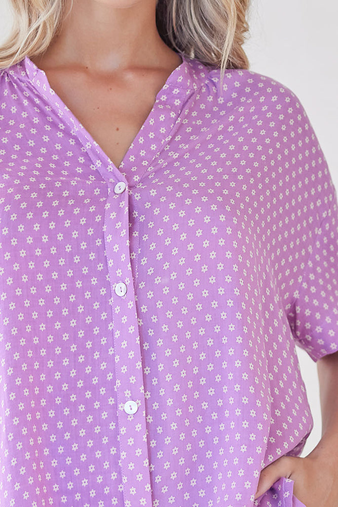 
                      
                        Chiara Blouse / Daisy Lilac
                      
                    