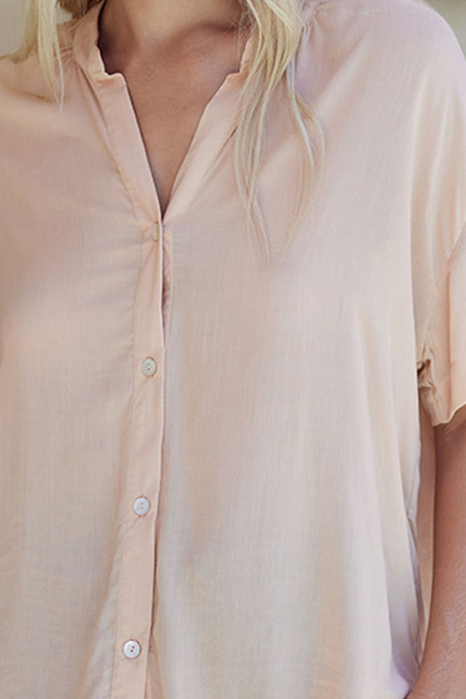 
                      
                        Chiara Blouse / Macadamia
                      
                    