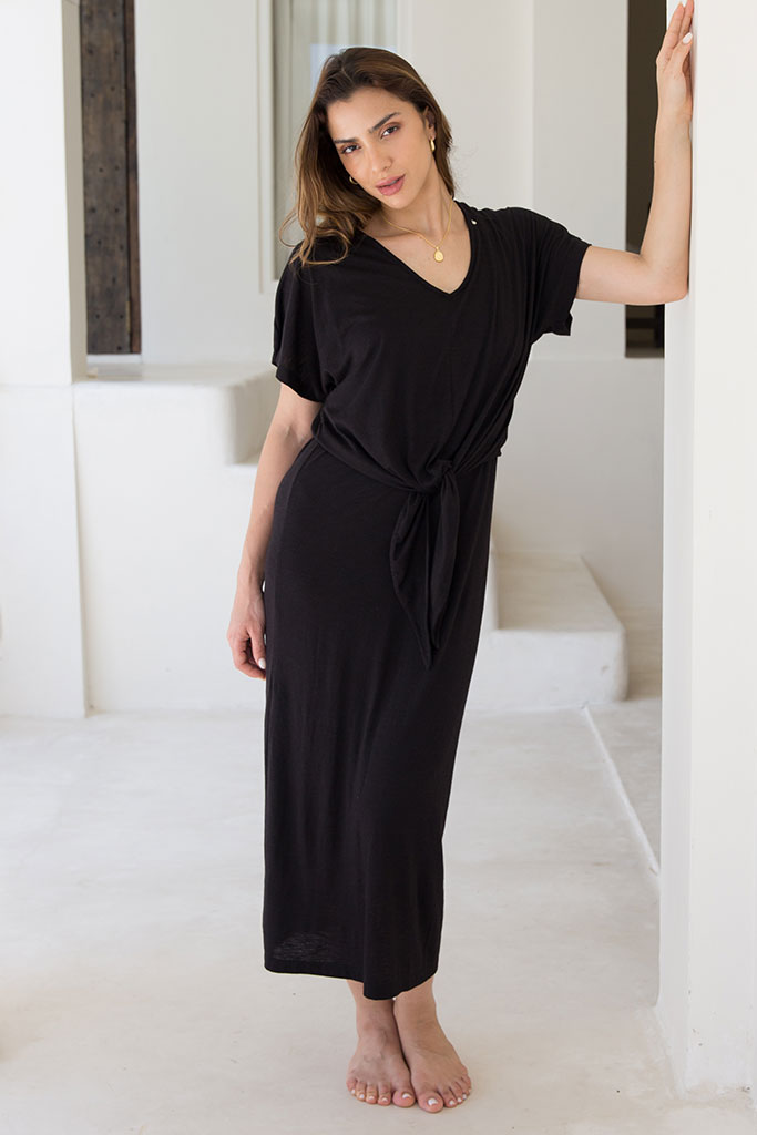 
                  
                    Lana Midi Dress / Black
                  
                