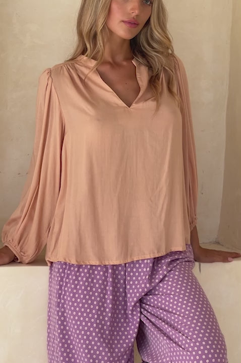 Alexa Blouse / Macadamia